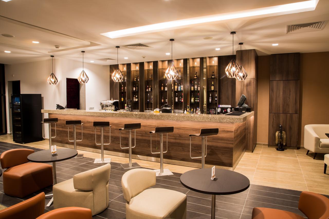 Azalai Hotel Abidjan Luaran gambar